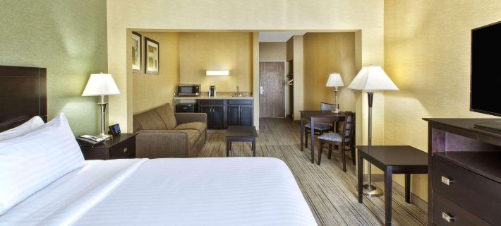 Country Inn & Suites By Radisson Benton Harbor Hotels in Berrien County