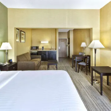 Country Inn & Suites By Radisson Benton Harbor