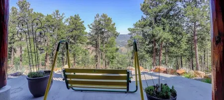 Luxe Log Home+Views+Hot Tub+Fire Pit+Open Air Game Room + Red Rocks Отели в г. Pine Junction Area