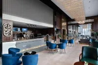 Warwick Al Taif Hotel - bar