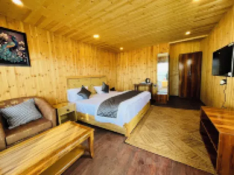 The Grand View Resort Buranskhanda Dhanaulti Hotels in Kempty Range