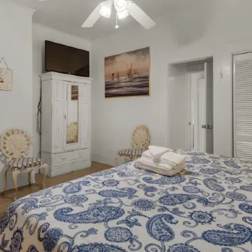 2 Minutes to the Beach; Close to Seaside, Vintage Cottage in Old Seagrove