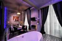 Bourbon House Hotels in Naples