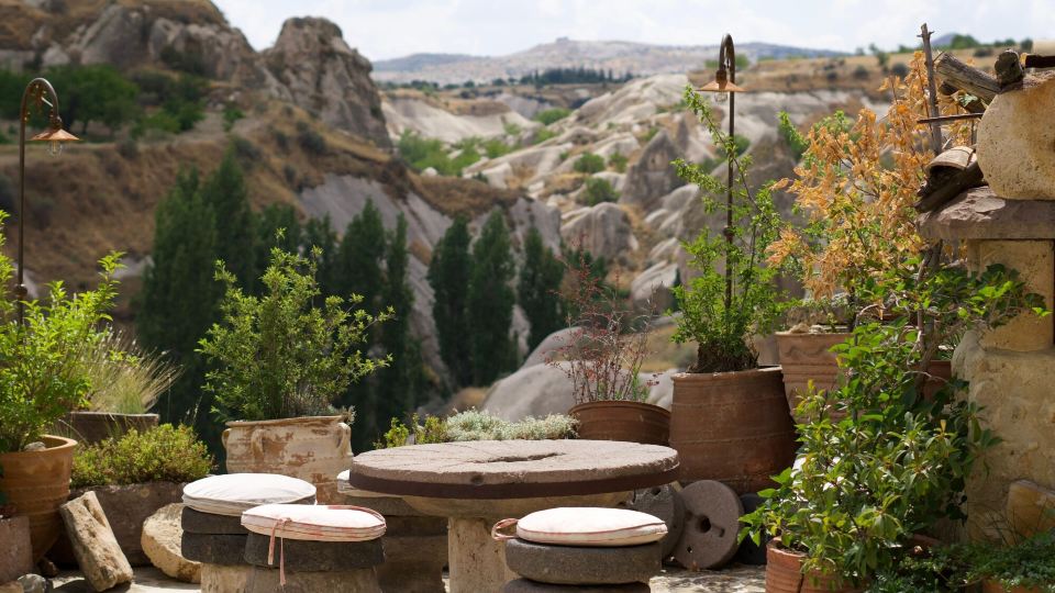 Potamia Cave Suites