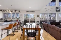 Wintergreen Retreat Jacuzzi Sauna dog Friendly