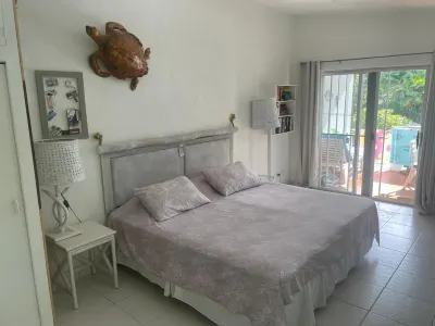 The Art Studio 12 Beachfront Apartment Barbados