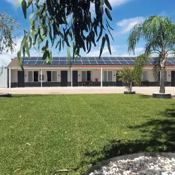 The Phoenix Artesian Spa Resort and Accommodation