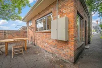 Stylish 3 Bedroom Townhouse - Hobart CBD - Bungalows
