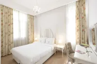 Gatto Perso Luxury Studio Apartments - 4 ดาว