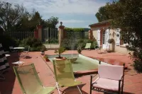 Presbytère de Jonquiere Hotels in Lavaur