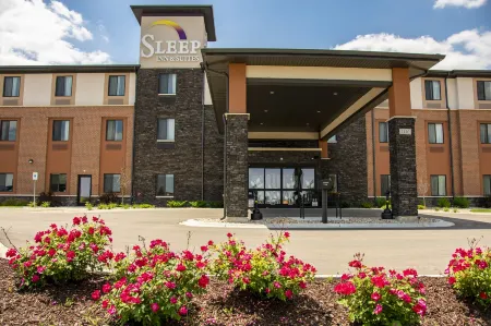 Sleep Inn & Suites Oregon - Madison Отели в г. Ратленд