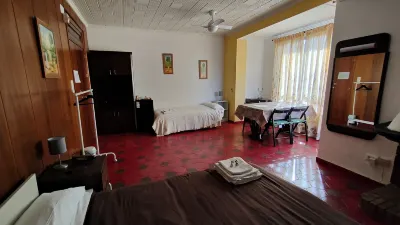 Pensión Benavente Các khách sạn ở Les Alqueries