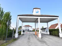 Apartment in de Haan Near the Beach - parking
