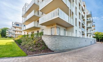 Mila Baltica, Sun & Snow