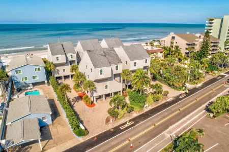 Pelican Pointe 4C