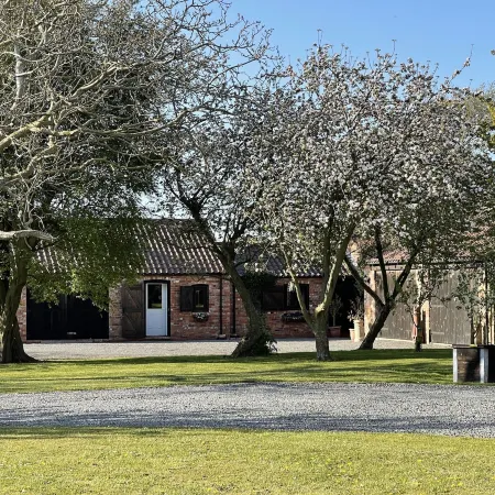2-Bed 18th Century Barn - Sleeps 6 - Pet Friendly