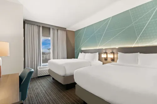 Comfort Suites - 2-Star