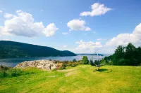 Funky Cabin with a Panoramic View of the Oslofjord Hotels in Drøbak