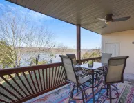 Lakefront Sanctuary - Table Rock Lake Adventures