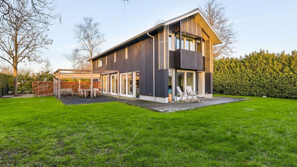 Family House in Grou Near Water Sports