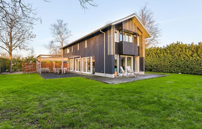 Family House in Grou Near Water Sports