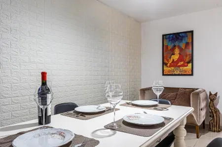 Casas de Floripa Отели рядом с достопримечательностью «CentroSul - Centro de Convencoes de Florianopolis»