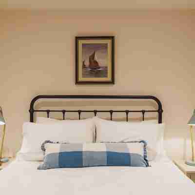 Buckingham Mews _ Rockpool Cottage 5 Rooms