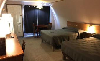 The Little Chalet Motel