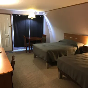 The Little Chalet Motel