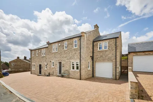 Host & Stay - Clackgill Cottage - Hot Tub