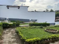 Peace Guest House Отели в г. Мефу и Афамба