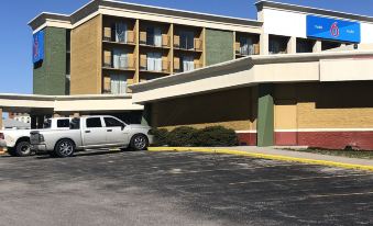 Motel 6 Lincoln, NE - Airport