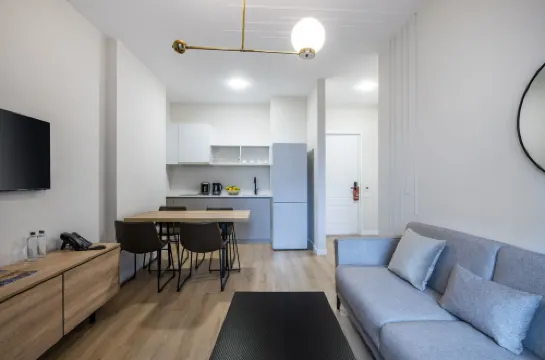 ستيبس باتومي هوتل آند سويتس Photos