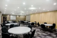 La Quinta Inn & Suites by Wyndham Pittsburg Hotels in Pittsburg