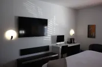 Le Dauphin St-Hyacinthe Hotels in Saint-Liboire