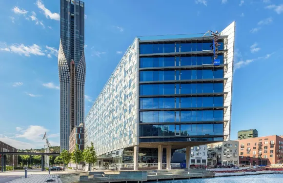 麗笙藍標河畔酒店