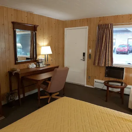 Travel Inn Hearst Hotels in Cochrane District