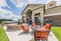 Comfort Inn & Suites Greenwood Near University Hotels in Гринвуд