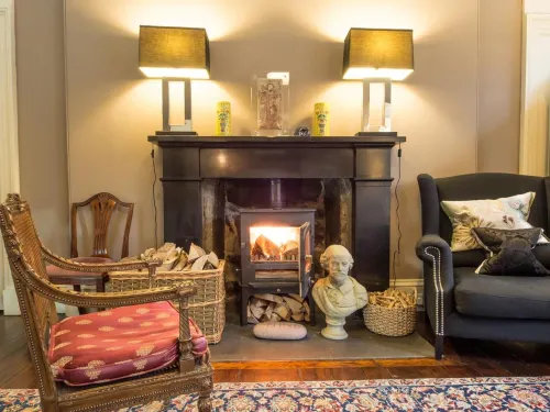 Six Brunton Place Guest House - Bed & Breakfasts