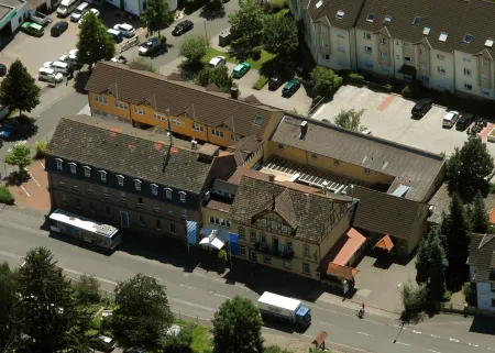 Hotel Gerber Отели в г. Гольдбах