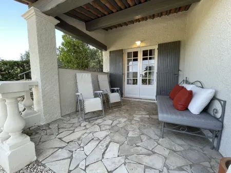 Exklusives Ferienhaus mit Meerblick in Sainte Maxime Отели в г. Сен-Максим