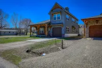 Modern Mountain Home with Scenic Views - Stunning Outdoor Retreat Hotels in Pagosa Springs