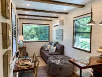 Rooftop Deck and Custom Tiled Shower - Charming Tiny Home Hotels in McLennan County
