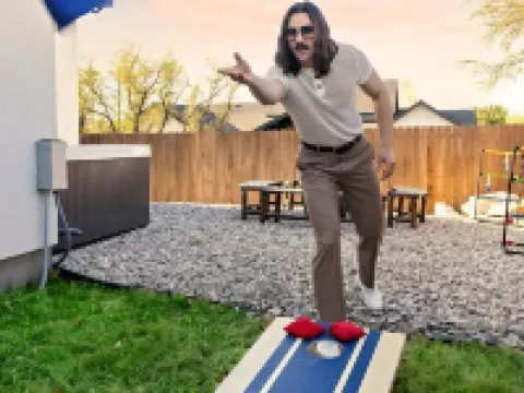 Modern Lakeside Retreat with arcade Games, & Jacuzzi – 5 Mins to Lake! Hoteles en Marble Falls