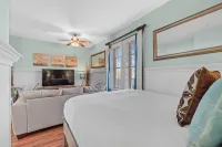 Steps to Beach and Local Eateries - Charming Studio Retreat Hotels in Rosemary Beach