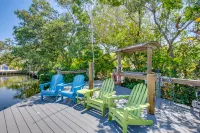 Heated Pool, Tiki Bar and Golf Cart Included - Luxurious Oasis Hotels in Anna Maria