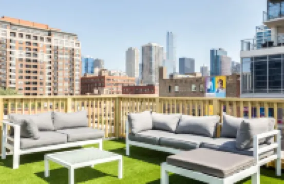 Chic Downtown Haven - Private Rooftop, Designer Luxury