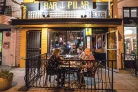 Prime Location with Fully-Equipped Kitchen - Chic Modern Retreat 듀퐁 써클 호텔