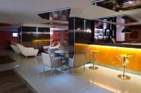 AA Entertainment Hotel Abeokuta - Quầy Bar