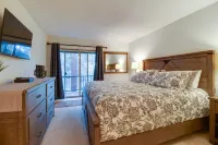 Cozy Comfort and Seasonal Pool - Charming Retreat